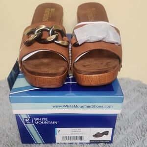 White Mountain Women's Brown Slide Sandals